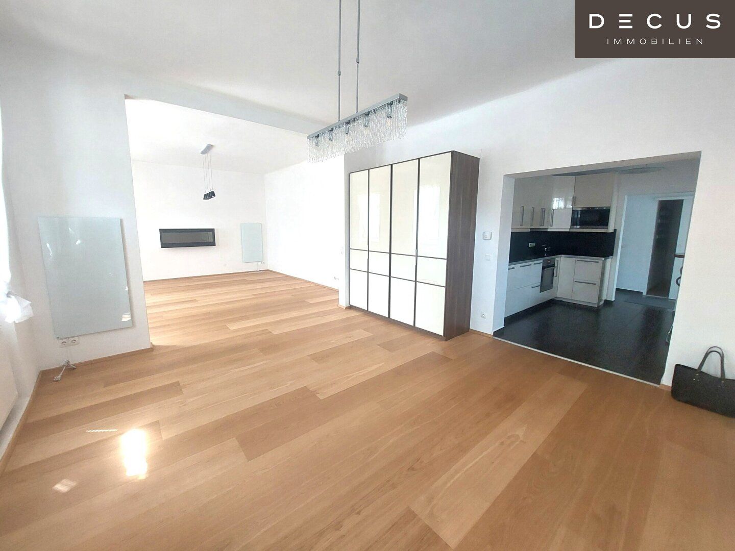 SCHNÄPPCHEN| ELEGANT WOHNEN ZUM SUPERPREIS | 5 ZIMMER| 2 BÄDER | TRAUMWOHNKÜCHE | SAUNA | SÜDTERRASSE | SOFORTBEZUG