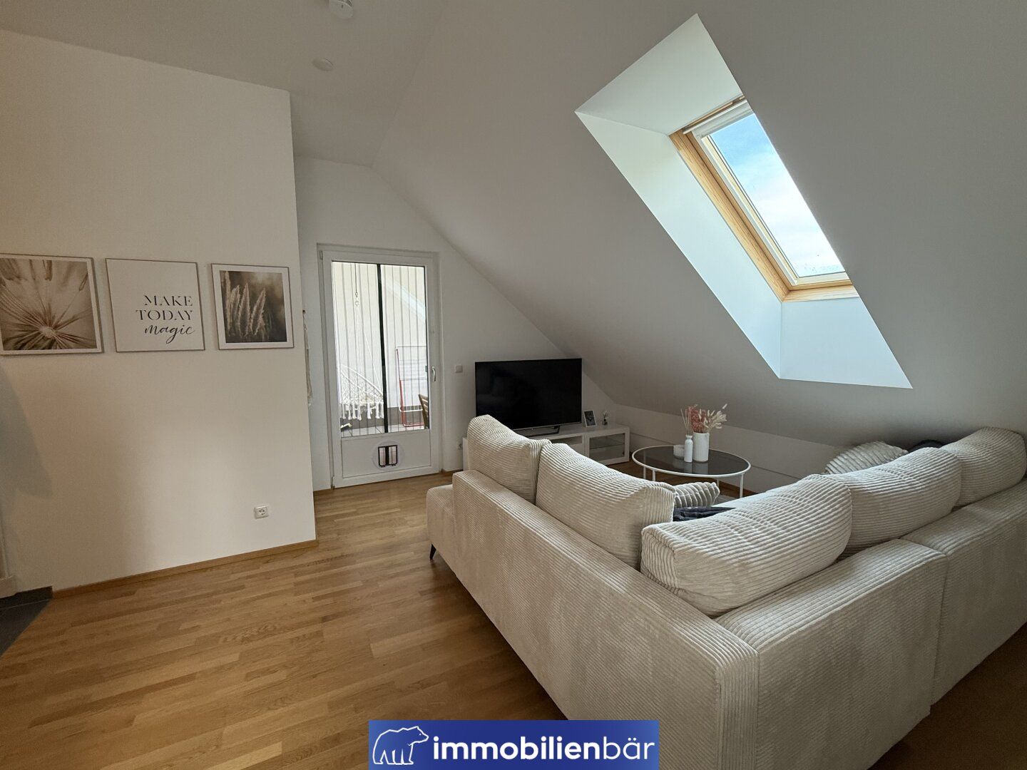 Wohnen am Brachsenweg - Feine, kleine 43m² Dachgeschosswohnung