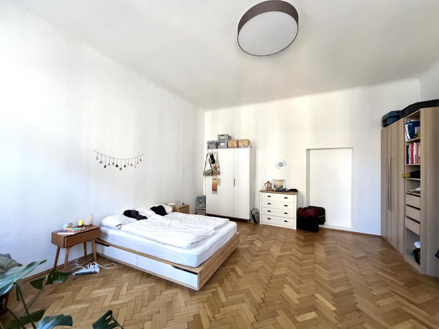 Graz, Herz-Jesu-Viertel: Historischer Charme trifft modernen Wohnkomfort - stilvolles 2-Zimmer-Apartment im Altbau, vermietet bis 2028!