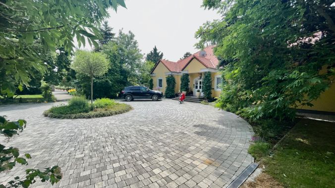 Villa Zufahrt