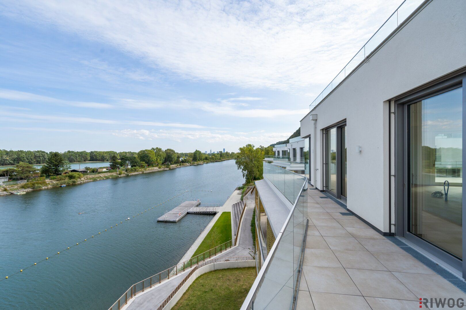 Luxus-Penthouse mit Dachterrasse & Terrasse von ca. 262 m² | Beste Aussicht & direkt am Wasser | 2 Garagenstellplätze