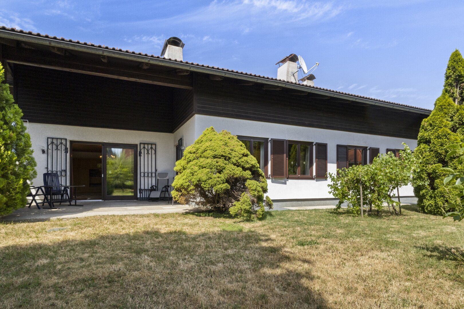 Klagenfurt: Gepflegter Bungalow - in ruhiger Wohngegend & 1.650 m2 großem Garten!