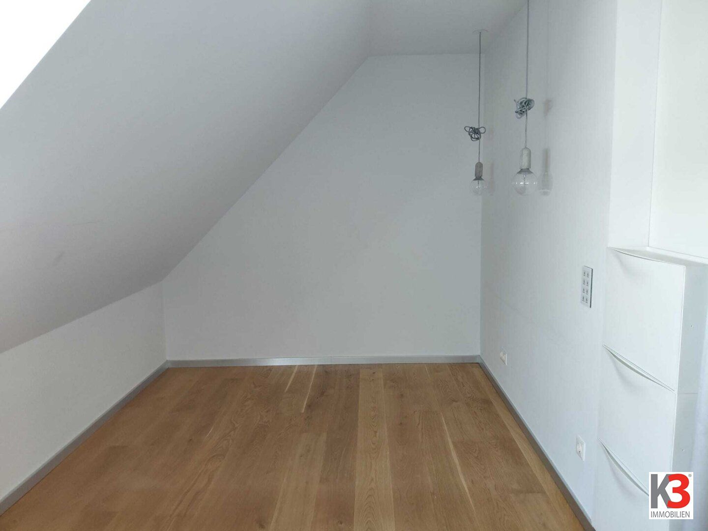 K3 - Dachterrassen- Wohnung mit Parkplatz in angenehmer Wohngegend – pohled 5
