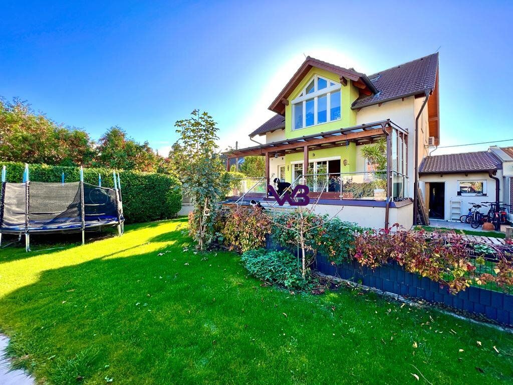 Exklusives Einfamilienhaus mit 250m² Nutzfläche, Garage und Swimmingpool, zwischen Alter und Neuer Donau!