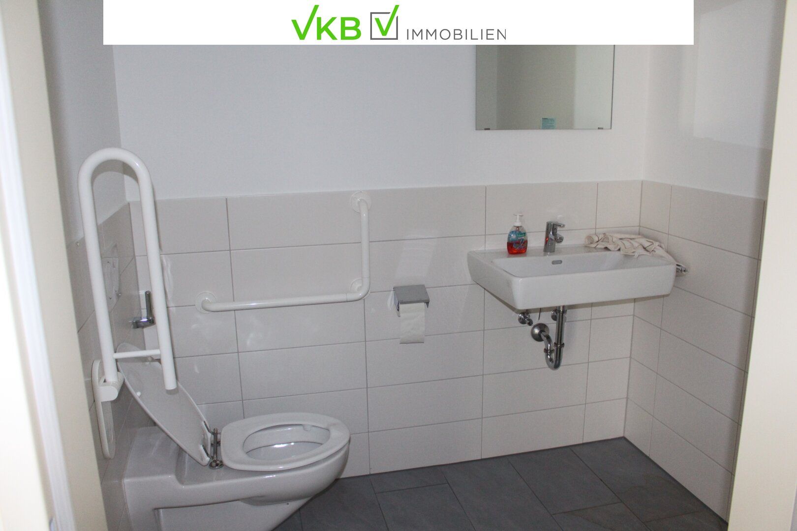 GEWERBEIMMOBILIE FÜR ANLEGER - BARRIEREFREI - ZENTRALE LAGE - Ansicht 4