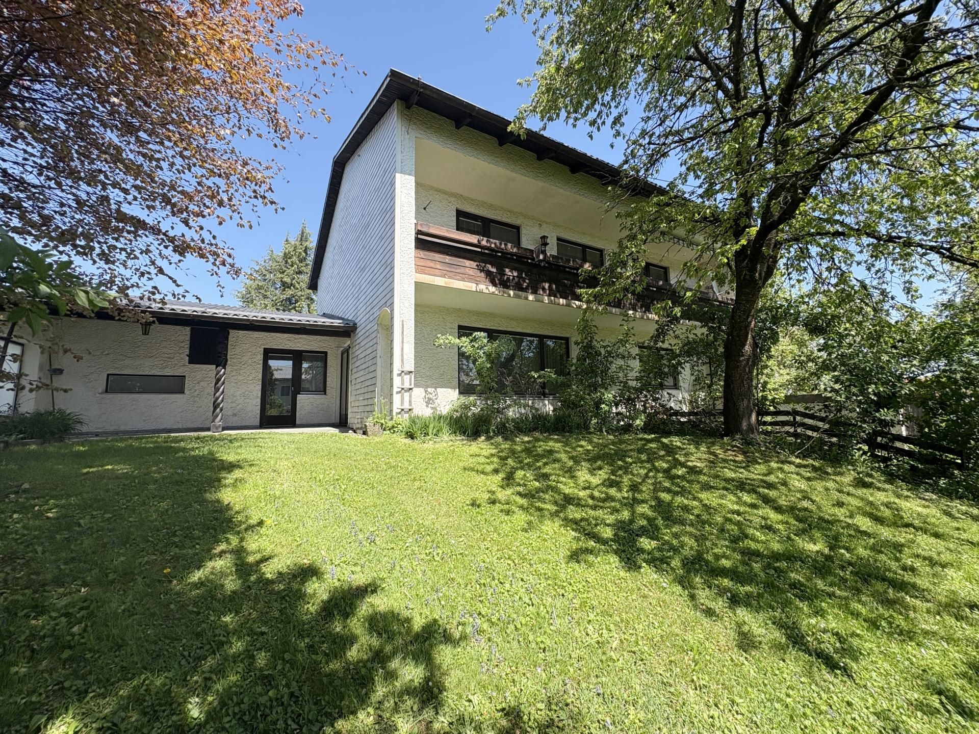 Ein- oder Zweifamilienhaus mit großem Garten nahe Grieskirchen