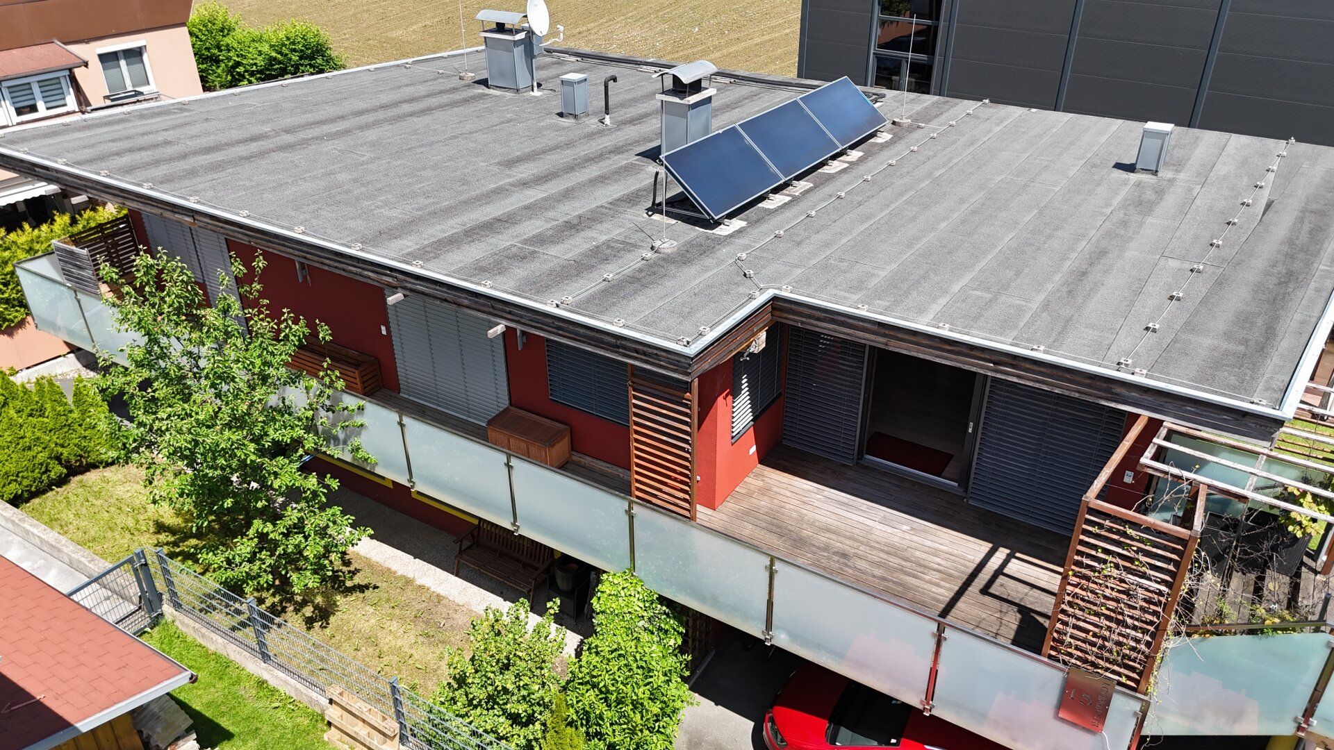 Neuwertige DG-Wohnung in Kirchbichl: Garten, Terrasse, 2 Bäder - Ihr neues Zuhause
