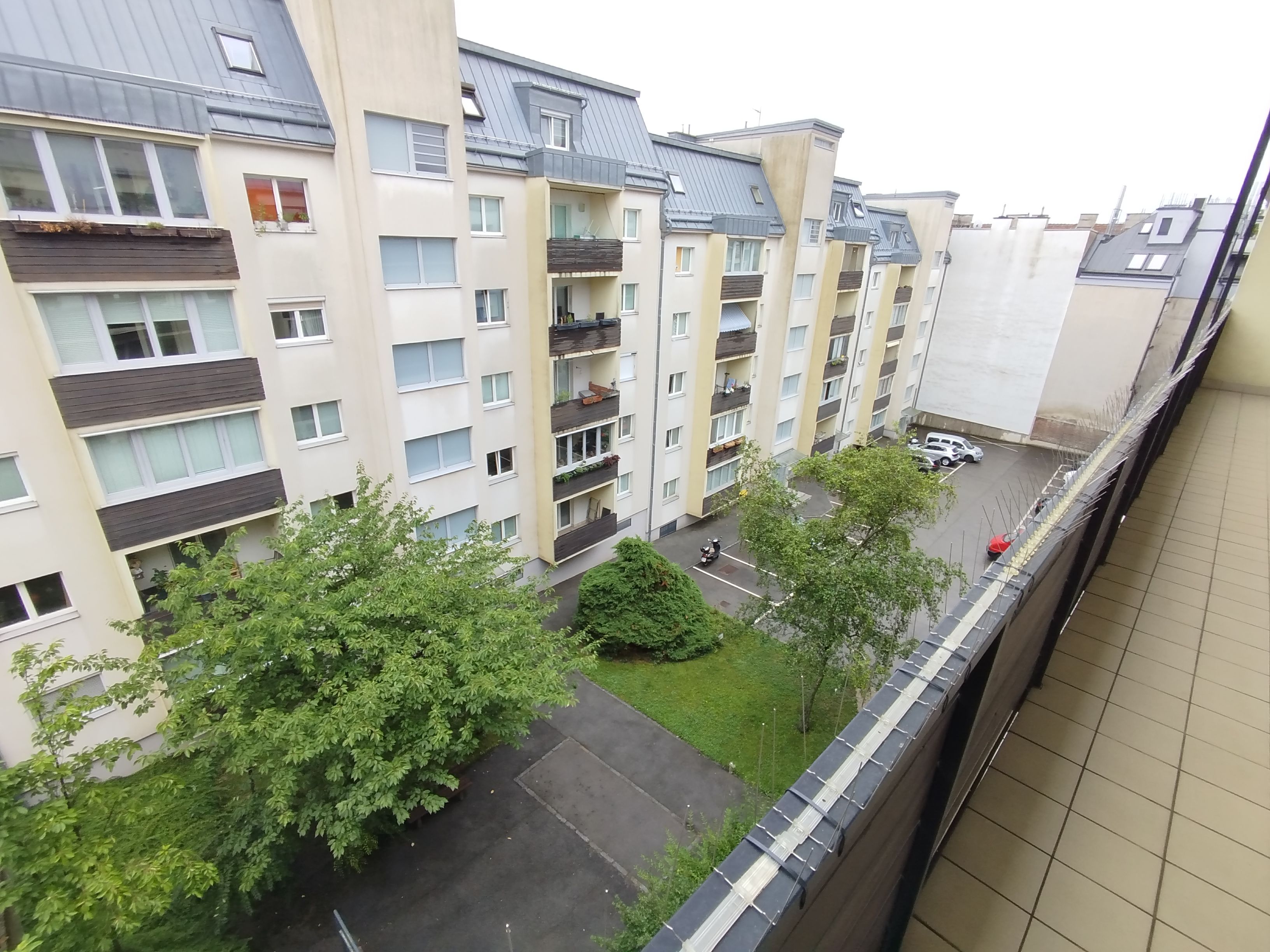 Helle 2-Zimmer-Wohnung mit großer Loggia zu vermieten!