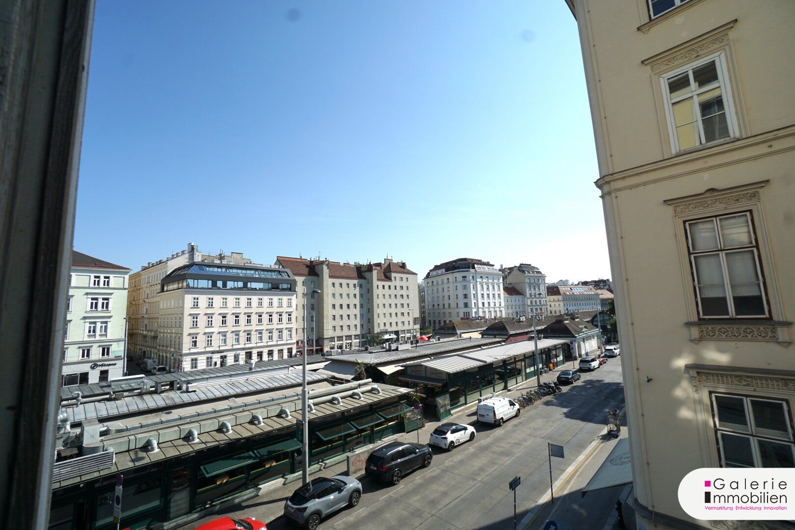 Naschmarkt - sonnige, sanierungsbedürftige Eckwohnung