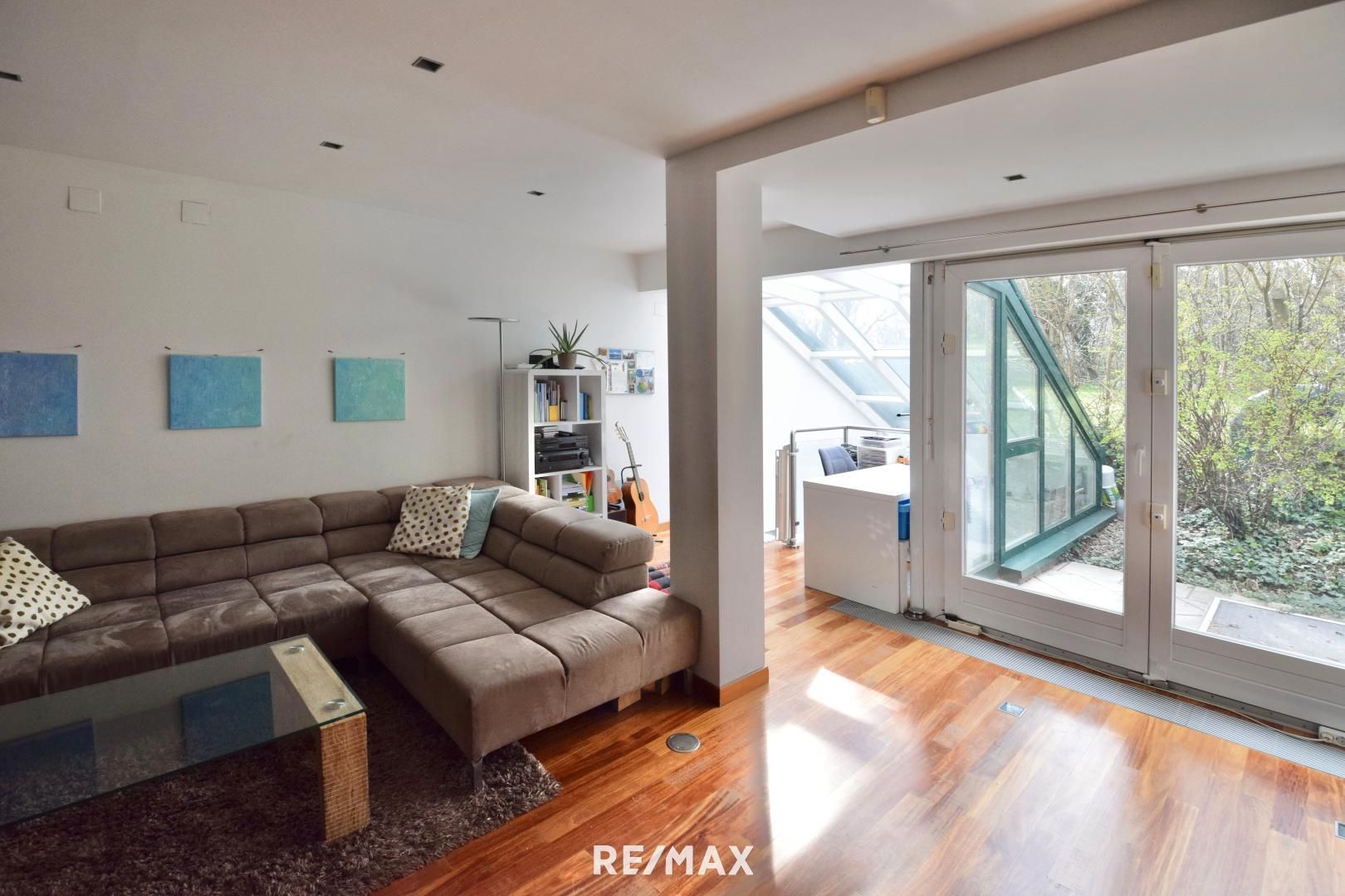 Luxus-Garten-Wohnung in Ober St. Veiter Bestlage