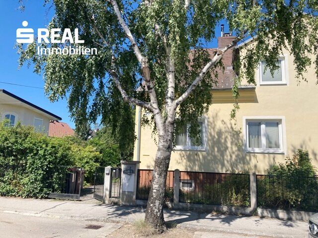 Doppelhaushälfte + separate Wohneinheit in gefragter Wohngegend von Baden