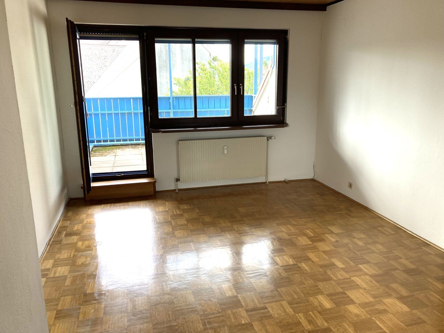 PROVISIONSFREI DIREKT VOM EIGENTÜMER! 3 ZIMMER WOHNUNG MIT TERRASSE IN EGGENBERG