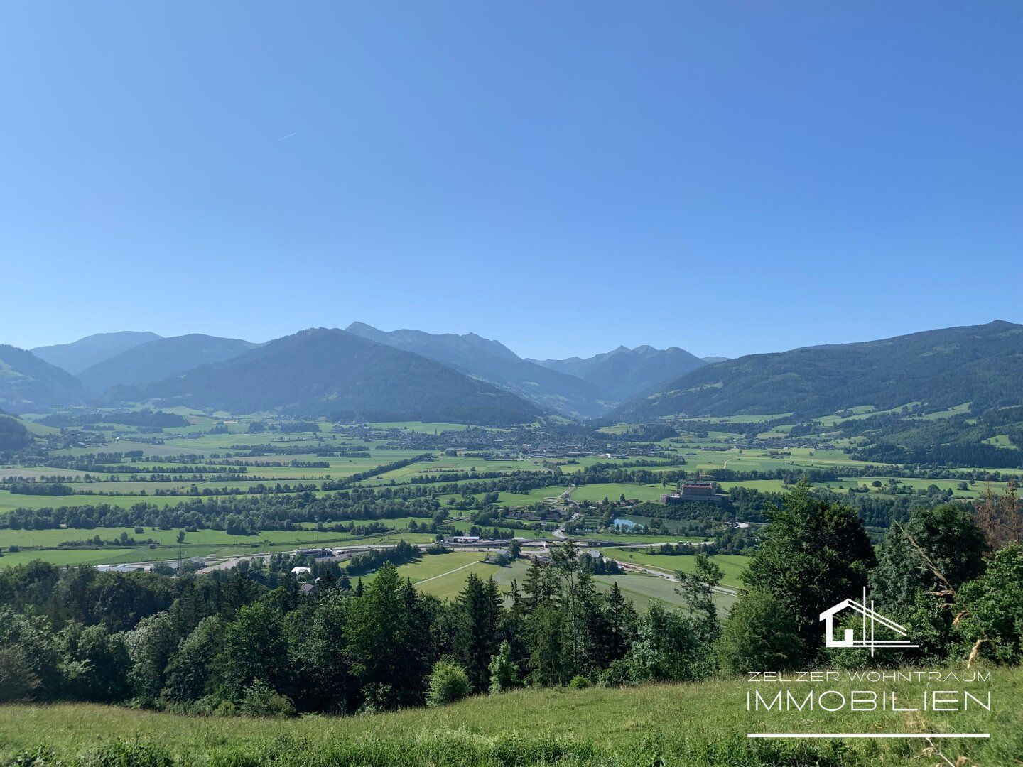 WOHNEN IN ERHÖHTER AUSSICHTSLAGE - MIT GRIMMINGBLICK