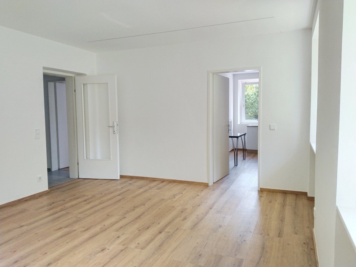 Modern sanierte 3,5-Zimmer-Wohnung in Toplage nahe Bauernbergpark!