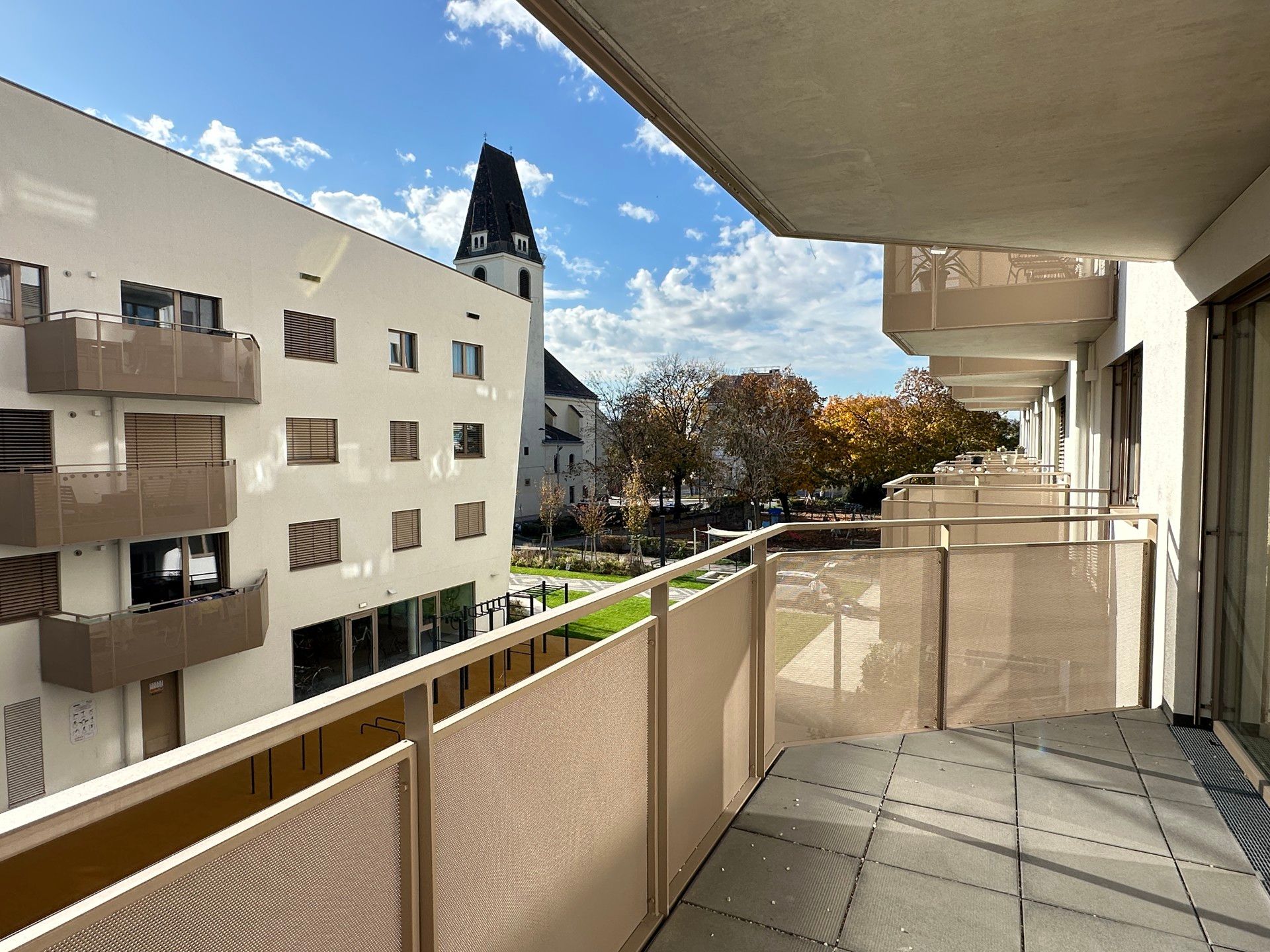 Familienwohnung mit Balkon im 2. Obergeschoß - top Anbindung - zu kaufen in 1140 Wien