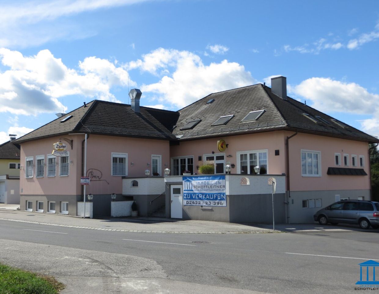 Geschäftshaus mit Wohnung