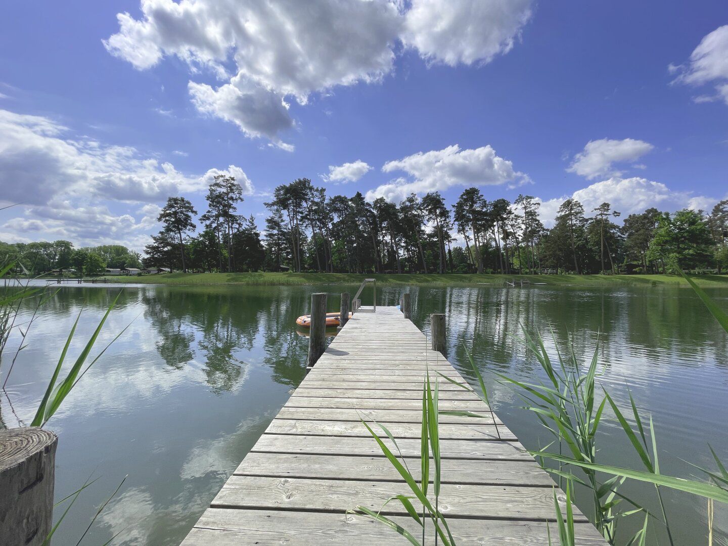 Idyllisches Ferienhaus mit Urlaubsflair - mit großem Garten & Seenähe