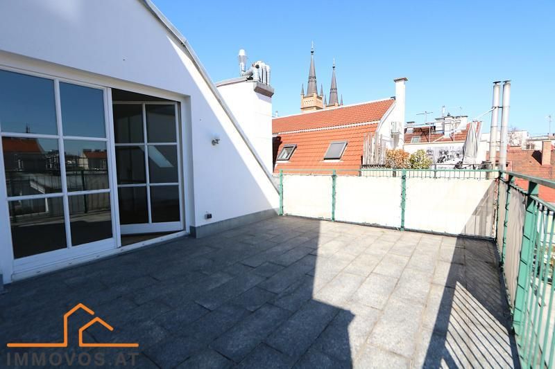 24 m2 Sonnen-Terrasse mit Ausblick im Altbau + 4 Zimmer-Wohnung + alles auf einer Ebene UND barrierefrei!