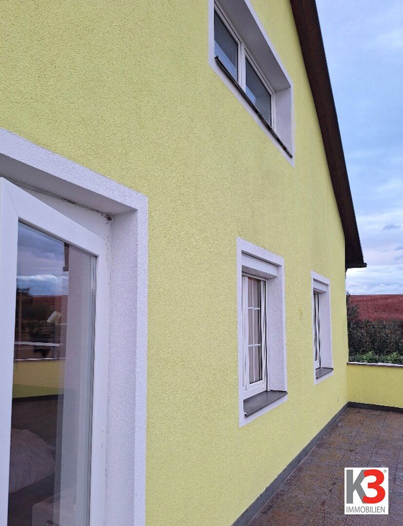 K3 - Wunderschönes großes Wohnhaus mit großem Garten. Elegante und hochwertige Ausstattung. Ruhige Lage. Ab sofort beziehbar.