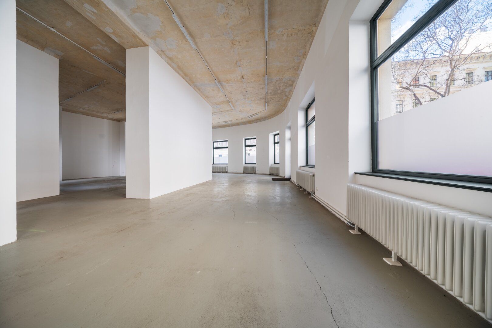 Einzigartige Gewerbeeinheit im Loft-Stil mit Atelier & Kellerfläche - insgesamt 564,56 m² voller Potenzial - Mehr