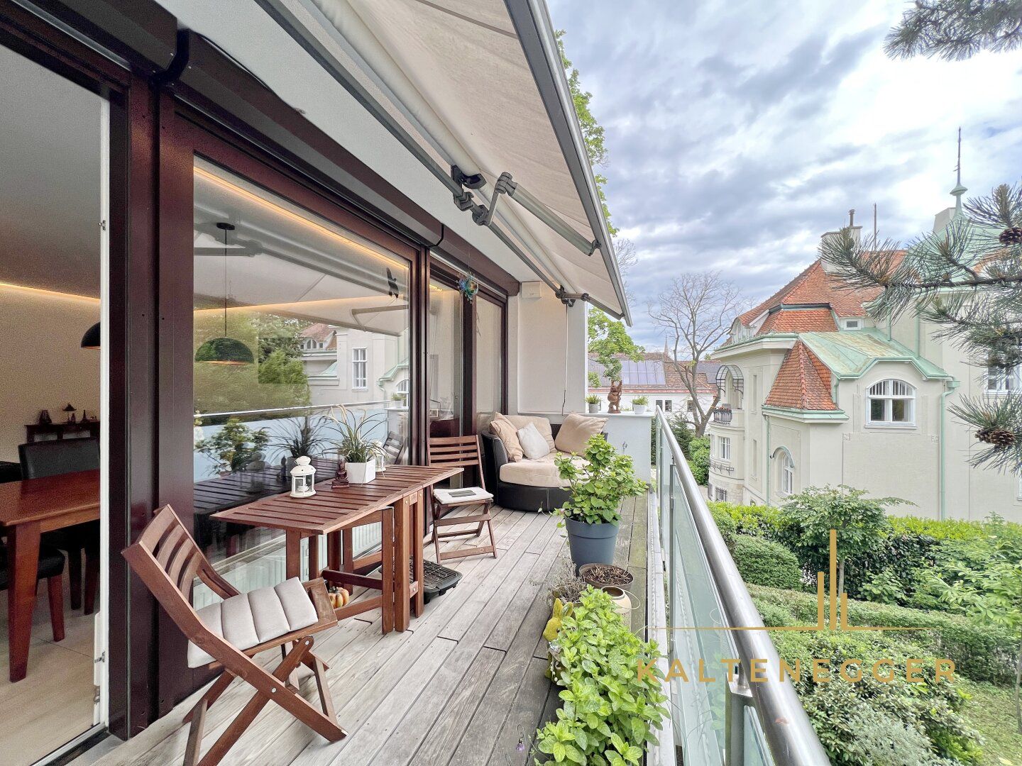 Wohnen in der Sandgasse mit Terrasse, Swimmingpool und 43 m² großen Hobbyraum im Eigentum