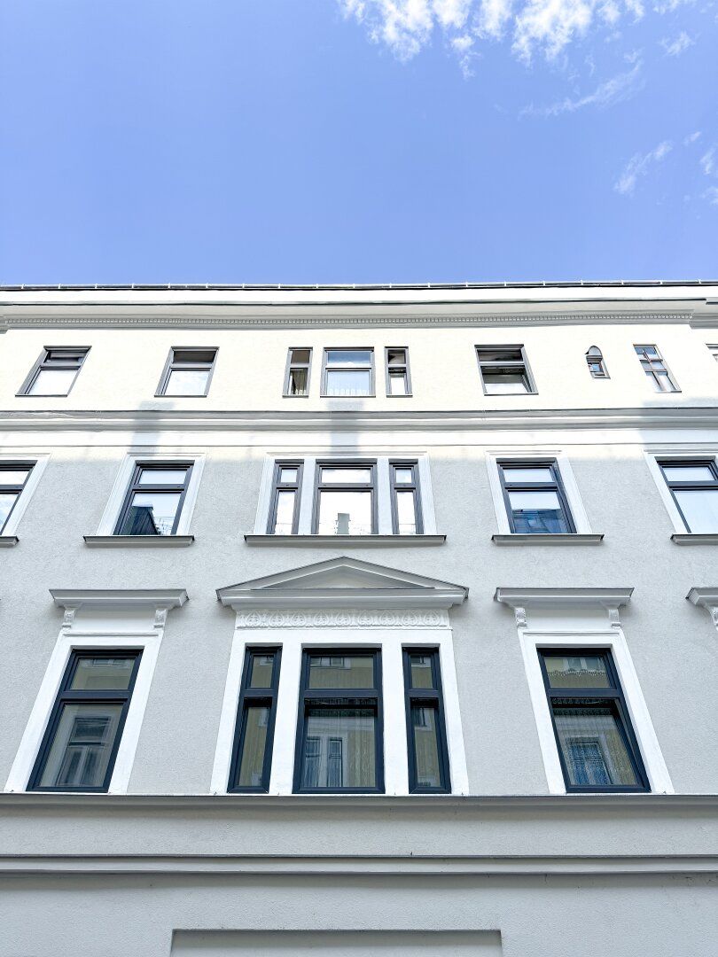 Renditestark & unbefristet vermietet - Charmante Altbauwohnung in Ruhelage