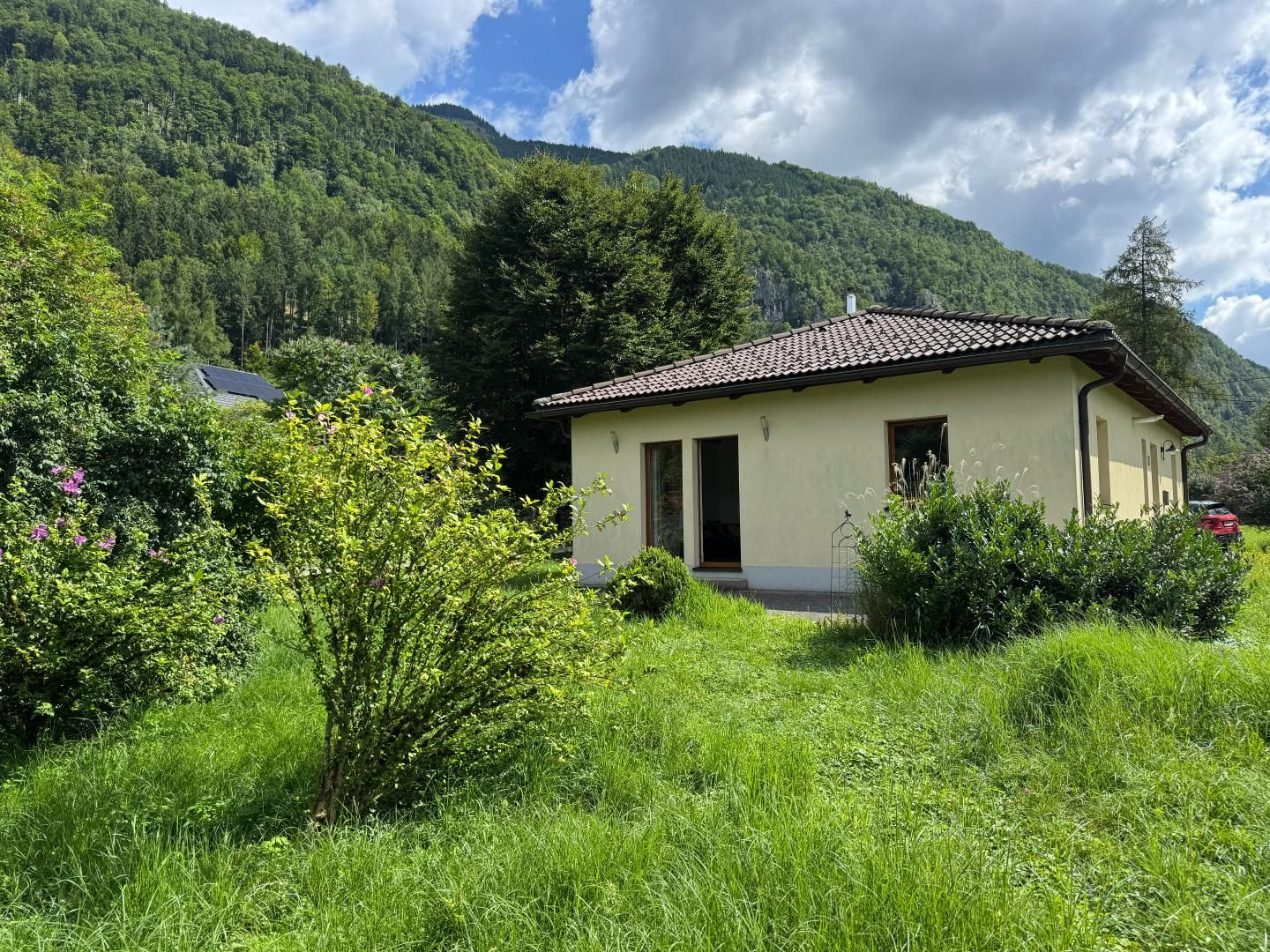 Bungalow in SONNIGER LAGE mit schönen Ausblicken !