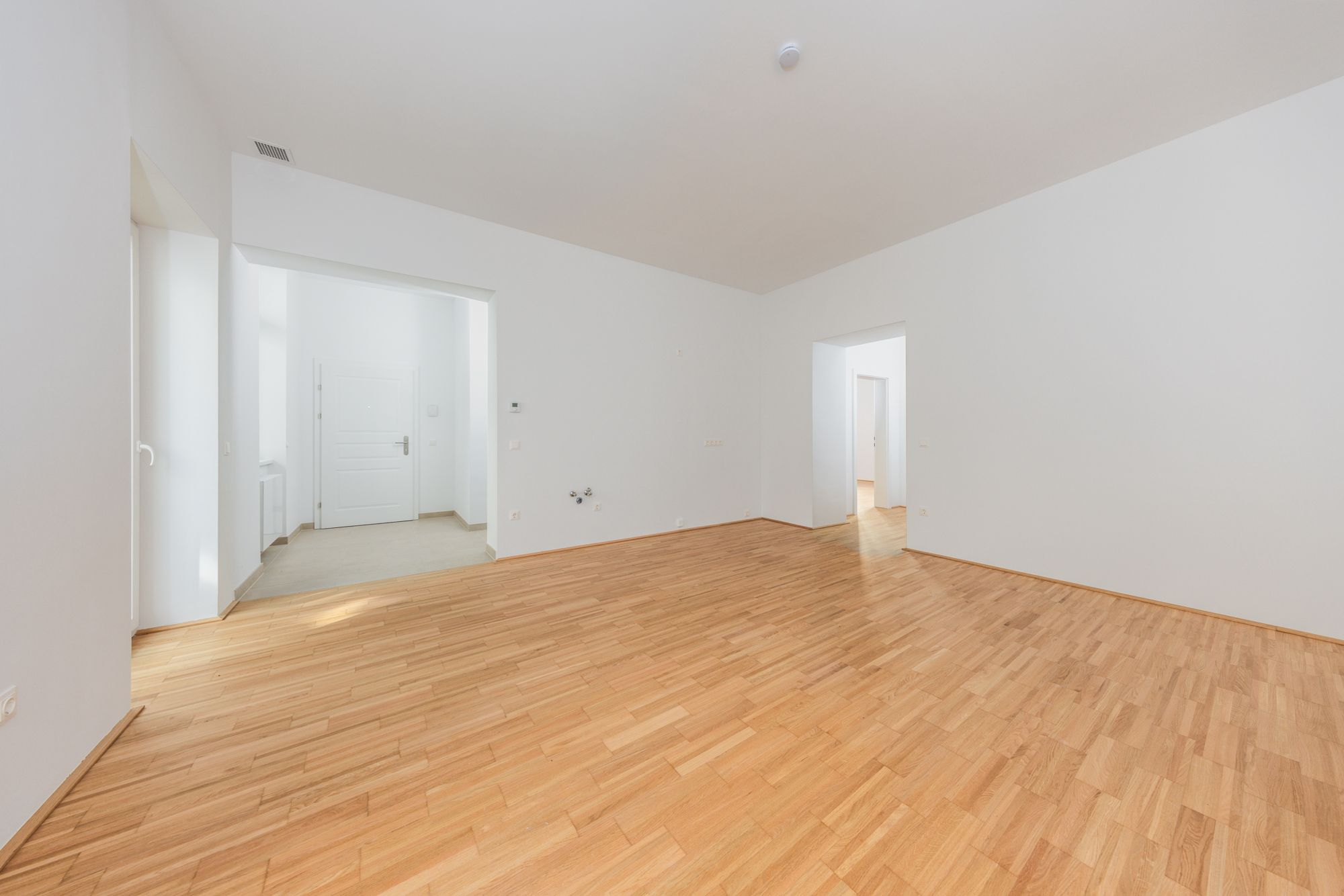 Top sanierte 3 Zimmerwohnung mit Balkon