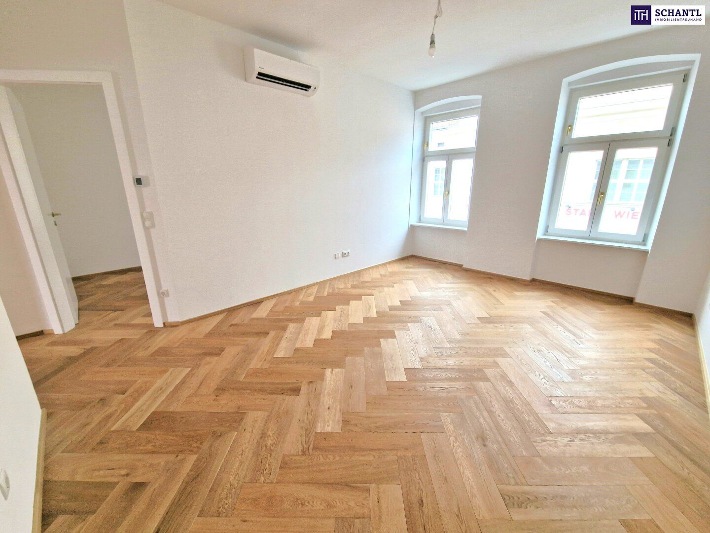 ***Altbau trifft Dachgarten - Stilvolle 3-Zimmer-Wohnung mit großer Terrasse - hochwertiger Sanierung + Klimaanlage & Luftwärmepumpe***
