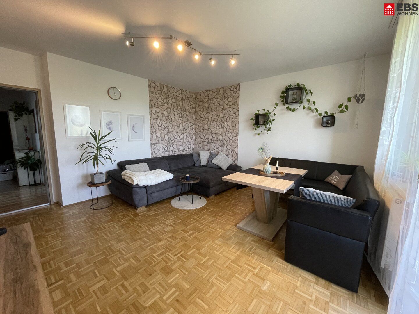 Drei Zimmer mit Ausblick + Loggia und eigenem Parkplatz - der einfache Weg zum eigenen Rückzugsort im Mühlviertel