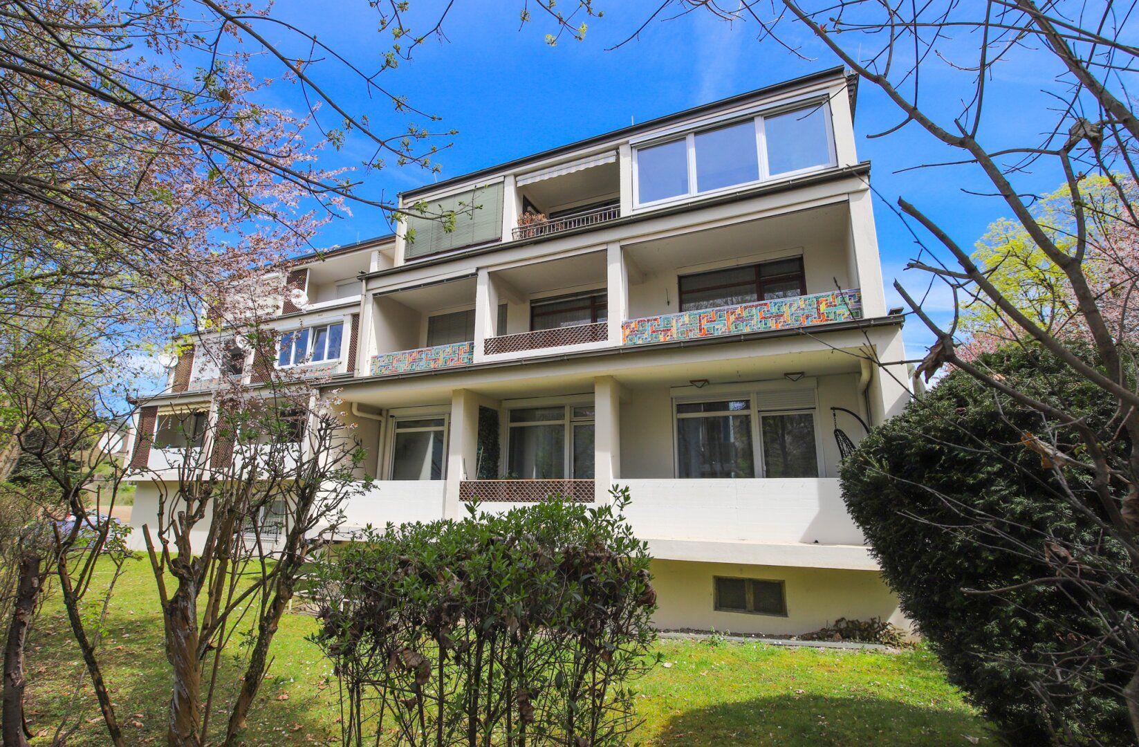 *** Potential am Lendkanal *** Gute aufgeteilte Eigentumswohnung mit Entwicklungspotential