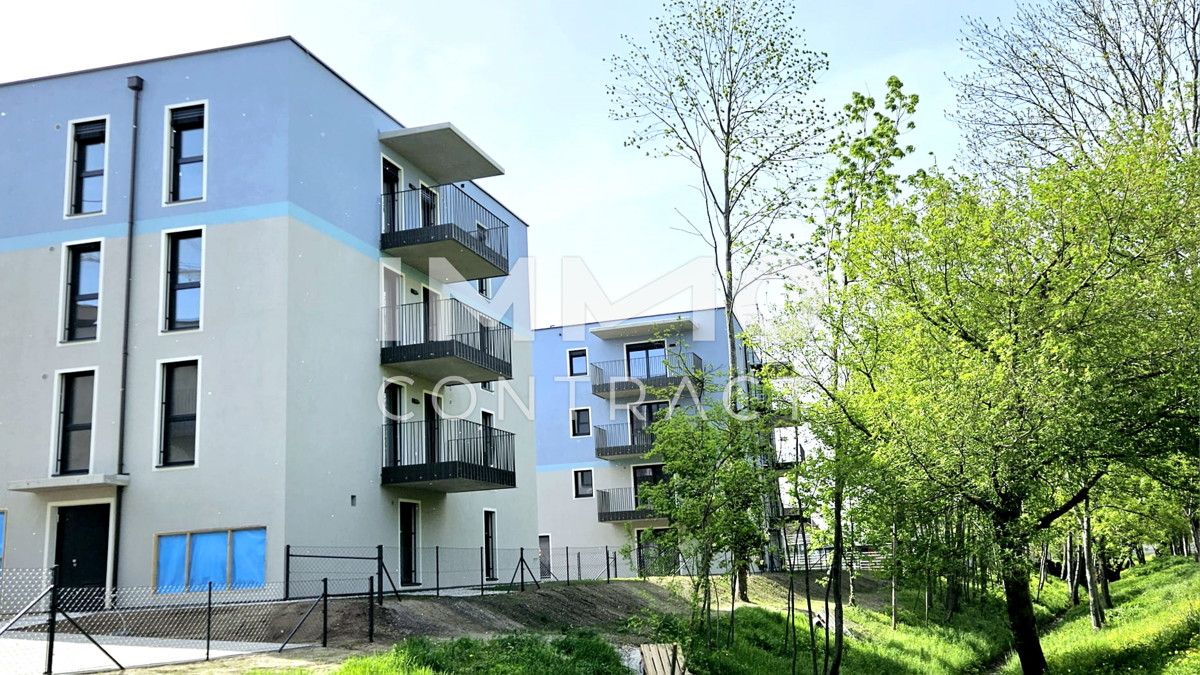 Provisionsfreie, geräumige 2-Zimmer-Wohnung im 3. OG mit Grünblick und doch zentral