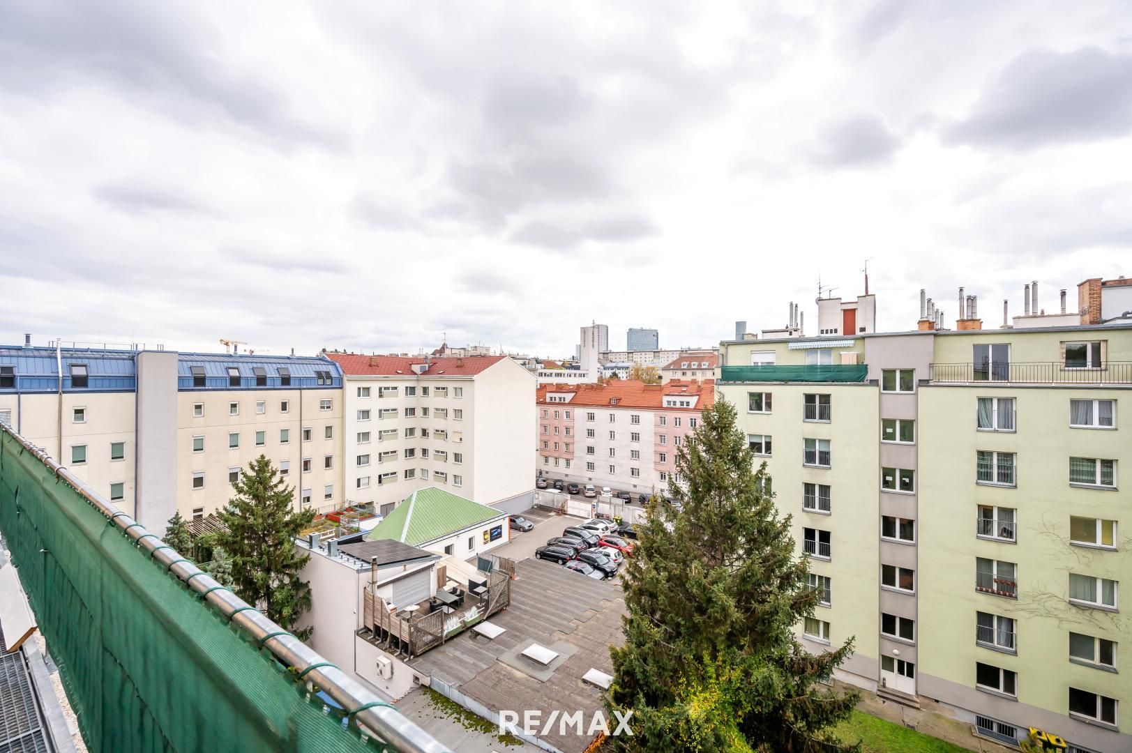 Sehr Schöne 3 Zimmer Wohnung mit Terrasse - Sofort Nutzbar