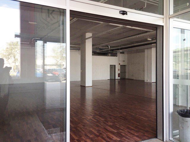 795 m² Handelsfläche | Glasfront | Parkplätze | Airport Business Point - Mehr