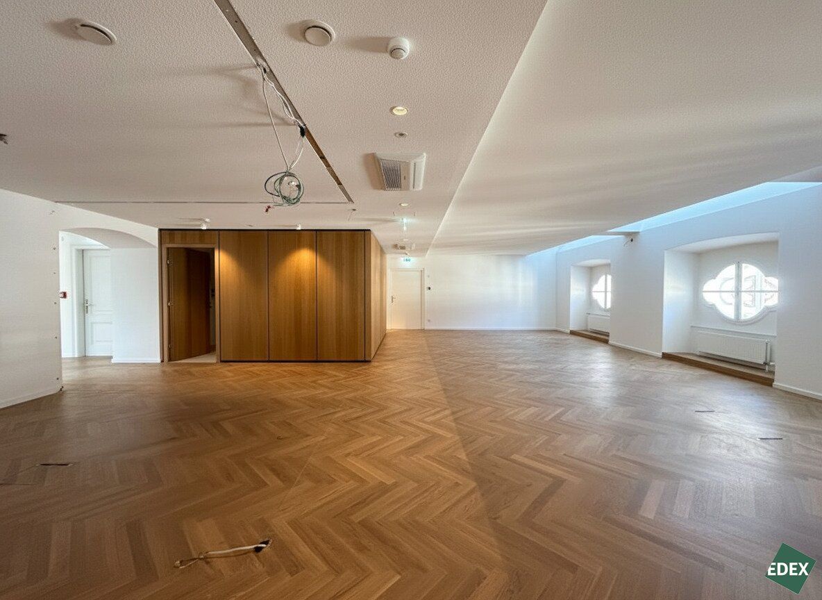 Moderne Bürofläche im historischen Palais Harrach im Herzen der Wiener Innenstadt - Mehr