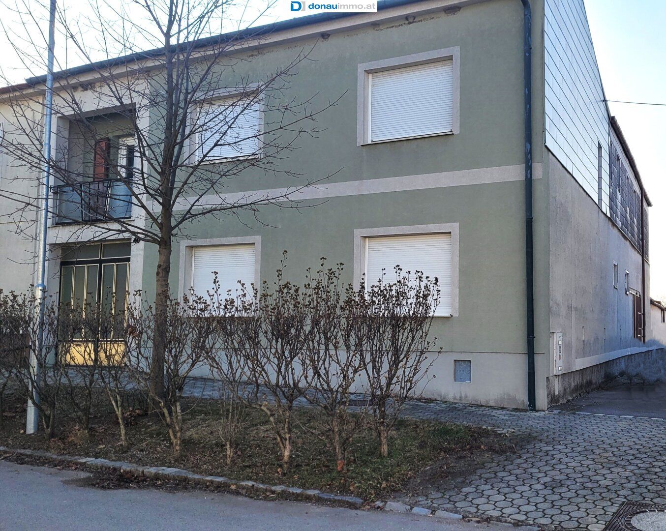 Mehrfamilienhaus (3 Wohneinheiten) mit vielen Möglichkeiten! - Teilunterkellert!