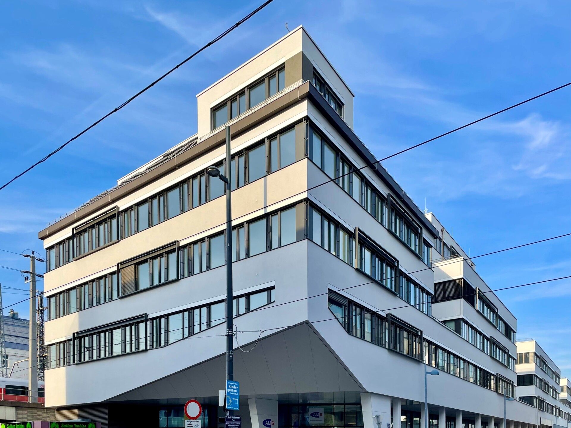 BÜRONEUBAU im HERZEN von FLORIDSDORF 1210 Wien zu mieten - Ansicht 2