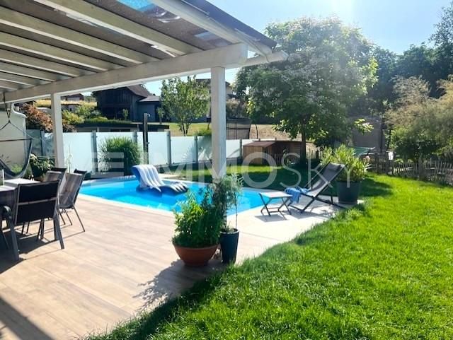 Familientraum samt Garten und Pool in hervorragender Lage
