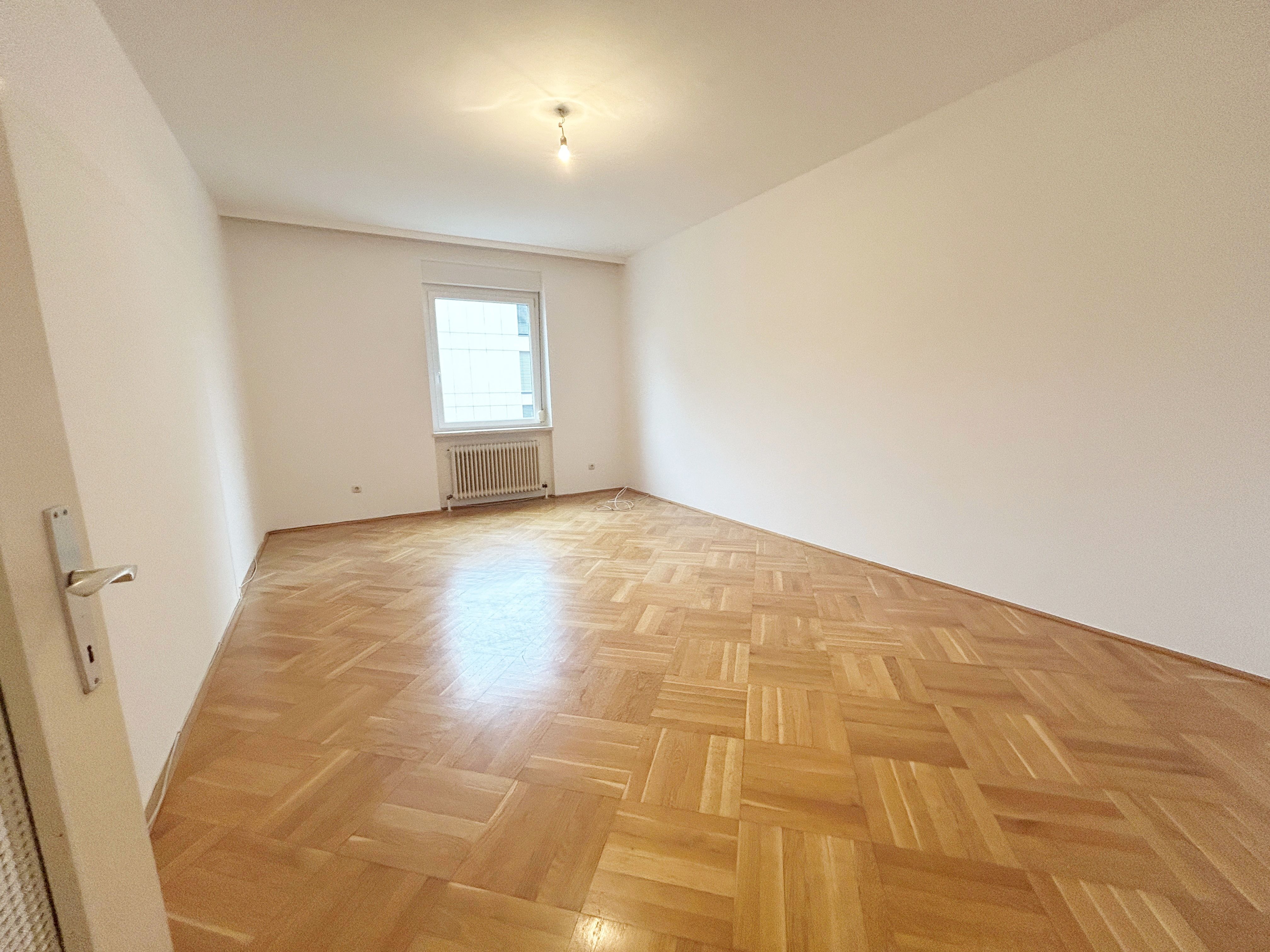 Oase mitten in der Stadt - 104m² Apartment mit Balkon ins Grüne
