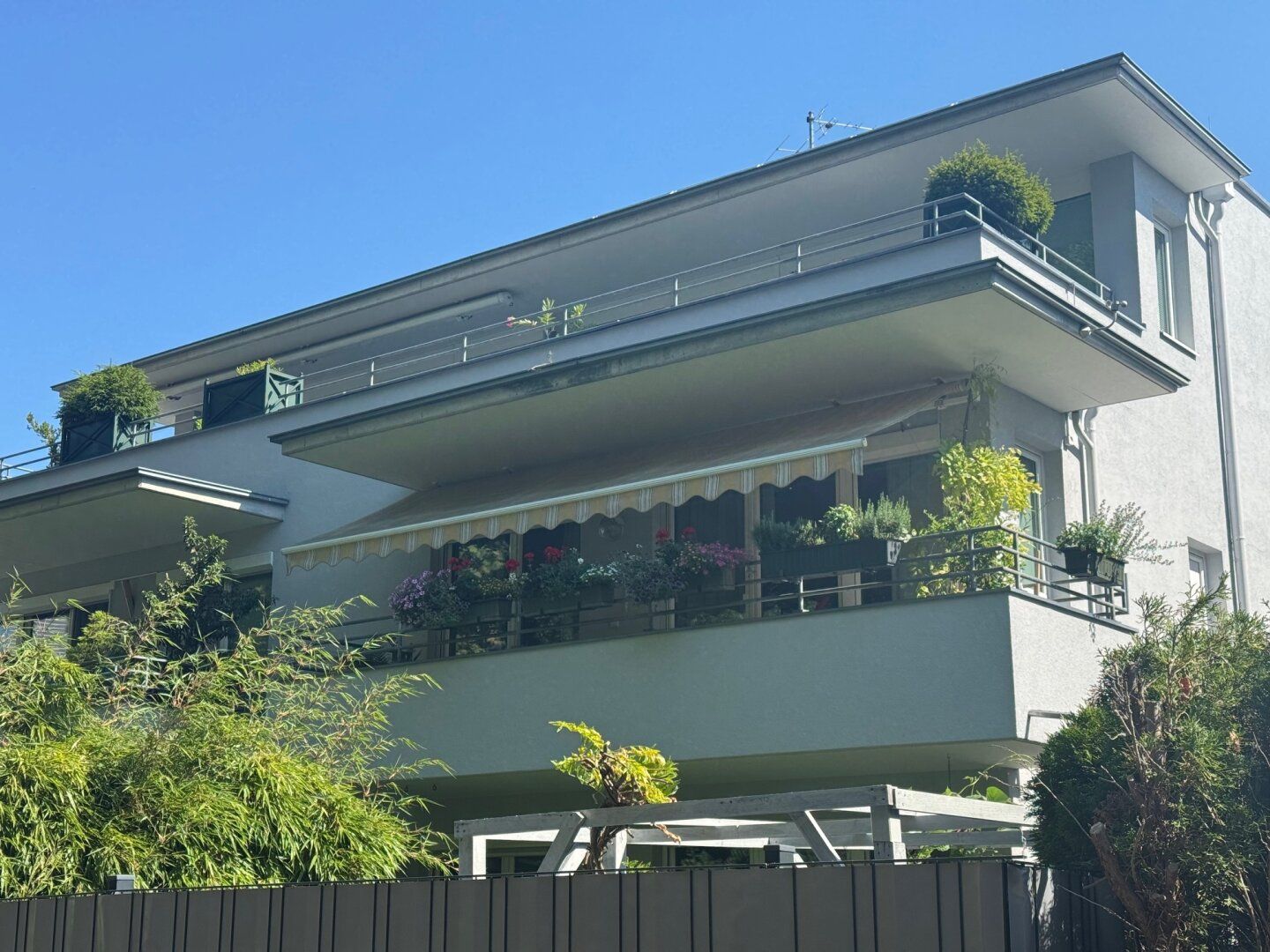 Attraktive 2 Zimmer Wohnung | großer Südbalkon | nächst der Innenstadt von Salzburg