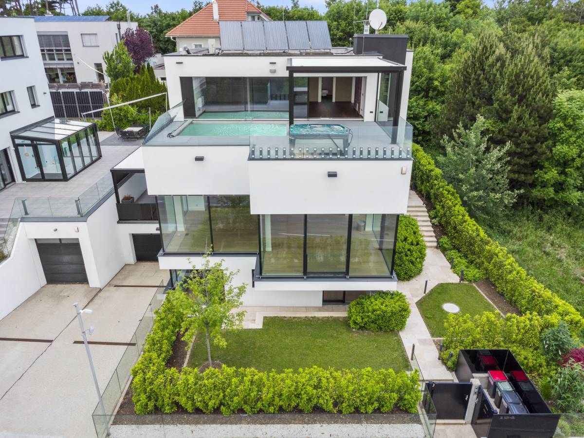 ++ NEU ++ EXKLUSIVE VILLA - siehe VIDEOTOUR