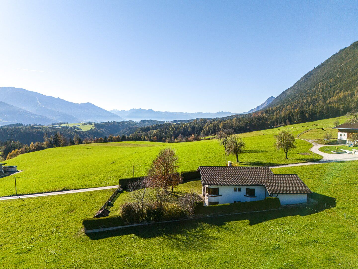 RARITÄT: mitten im Grünen gelegenes Einfamilienhaus mit 2000 m2 Grund - jetzt kaufen!