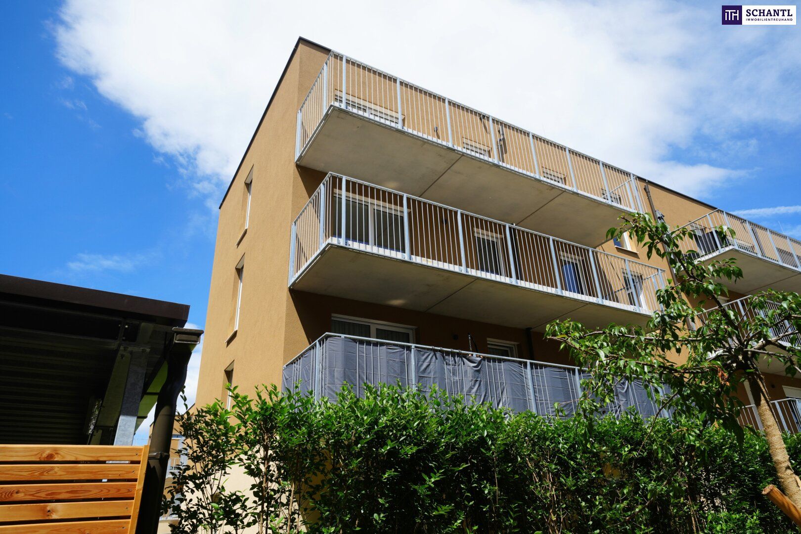 SENSATIONELL! Erleben Sie Wohnkomfort pur! Lichtdurchflutete 2-Zimmer-Neubauwohnung mit Südwestausrichtung, großzügigem Balkon, exklusiver Tischlerküche und Tiefgaragenplatz.