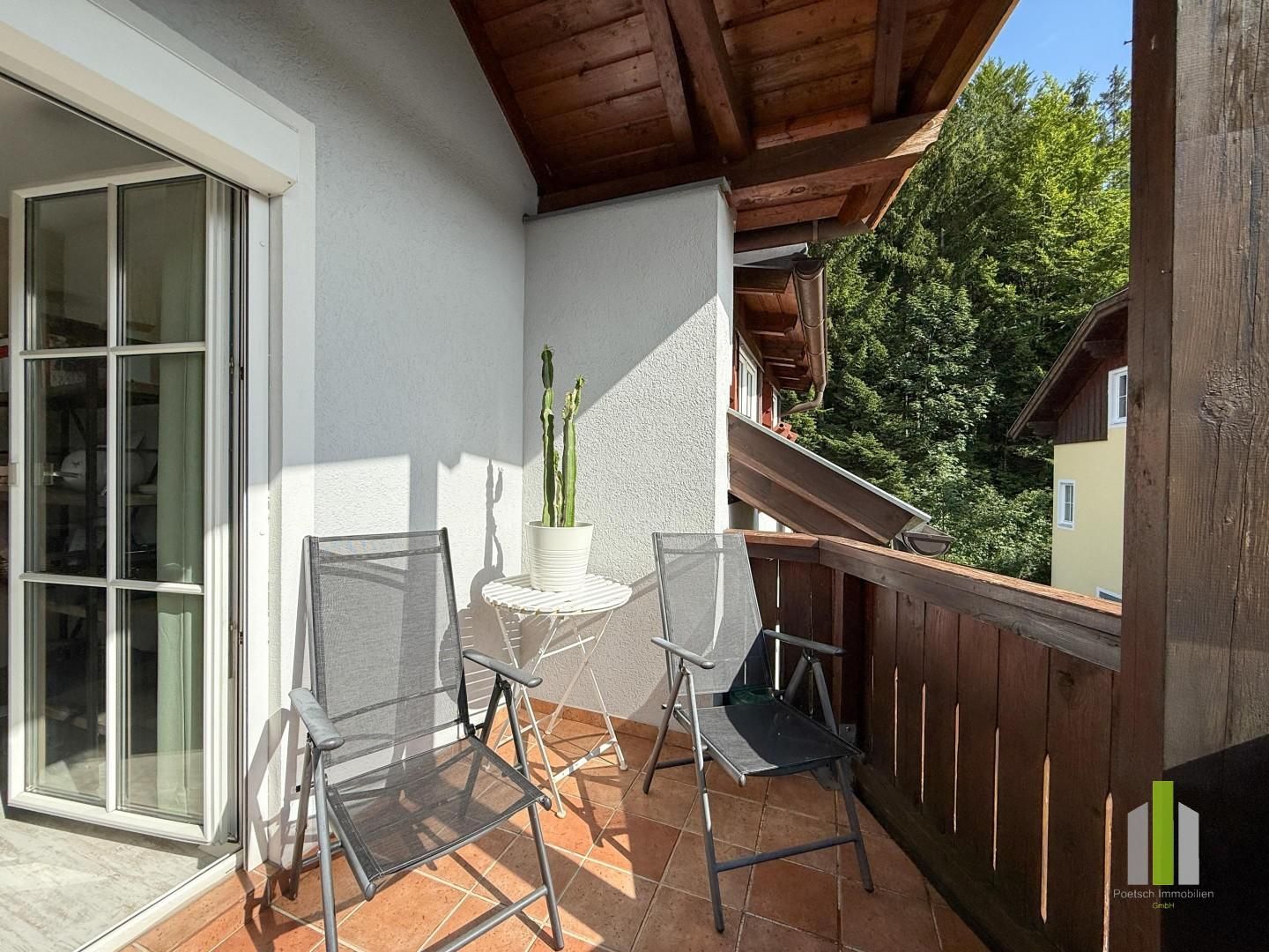 Charmante 3 Zimmer DG-Wohnung mit Carport-Stellplatz – pohled 2