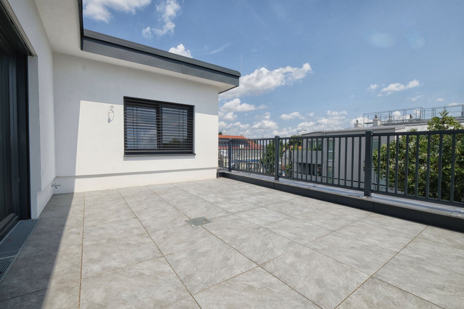 Exklusive 2-Zimmer-Neubauwohnung mit großer Terrasse - Erstbezug
