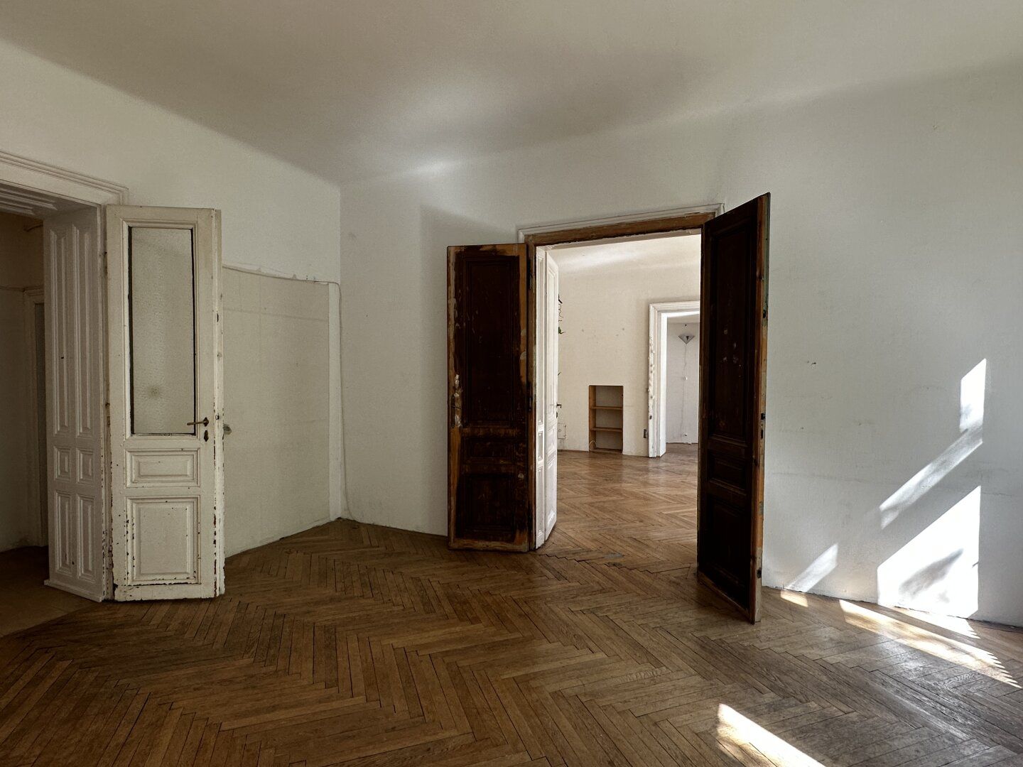 Großzügige 4-Zimmerwohnung in der Pramergasse