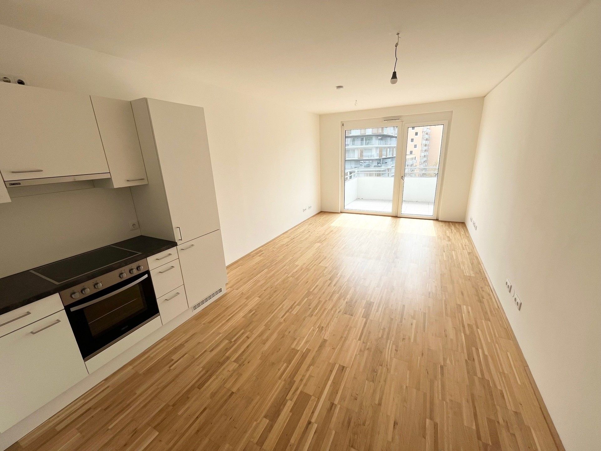 2,5 ZIMMER-WOHNUNG - 1.MONAT MIETFREI- MIT BALKON - 8020 Graz