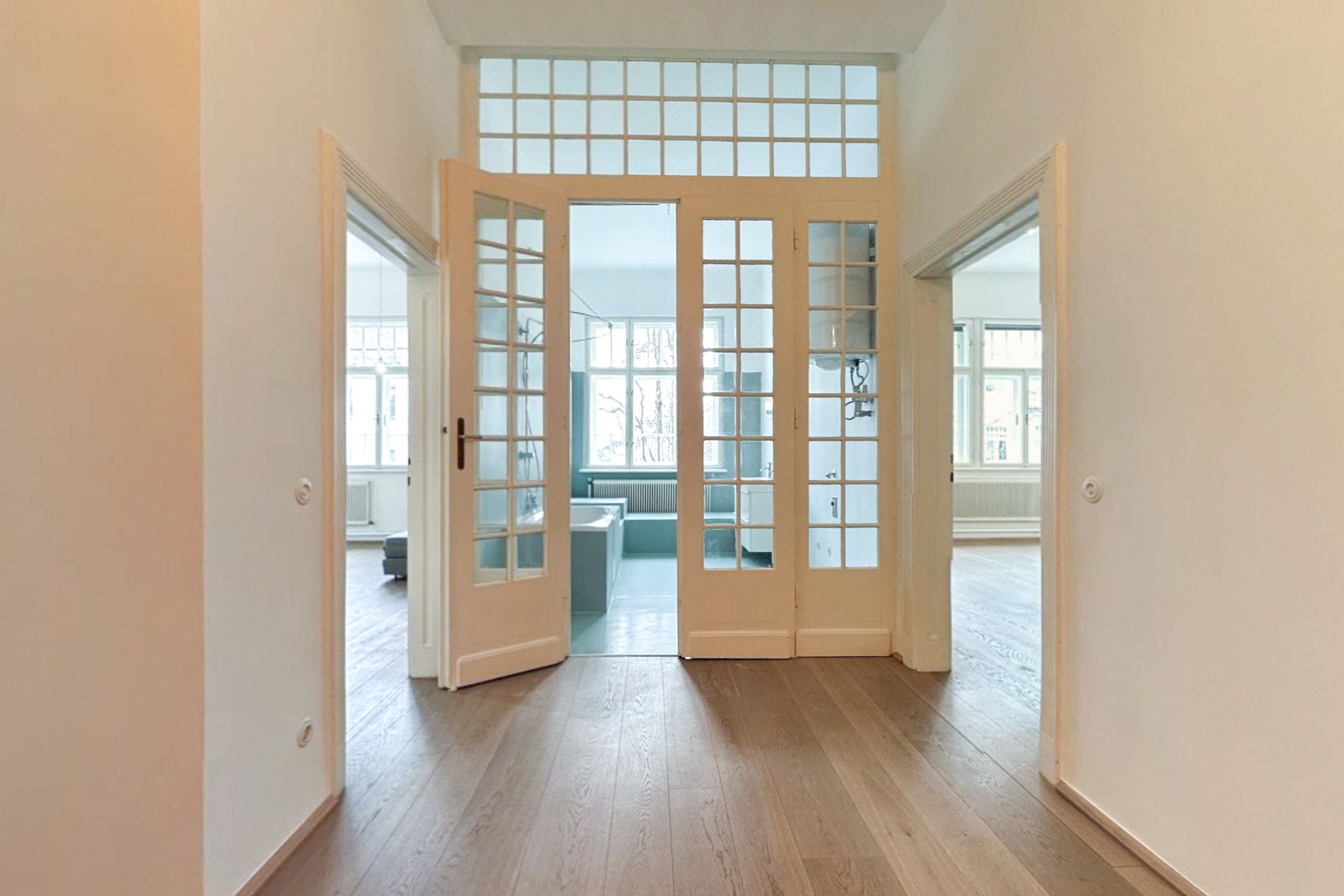 Renovierte Altbau-Wohnung (+ Büro) im Cottage gartenseitig - provisionsfrei