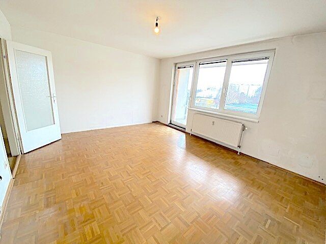 PROVISIONSFREI VOM EIGENTÜMER! RUHIGE 2-ZIMMER WOHNUNG MIT LOGGIA IN DER FORSTHAUSGASSE!
