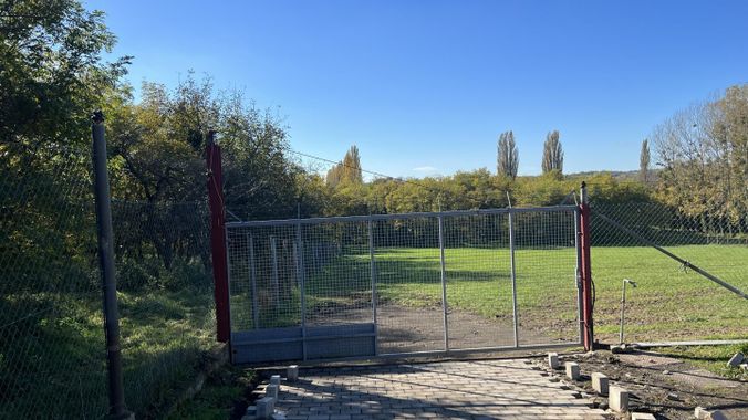 36 Abzäunung zur Wiese